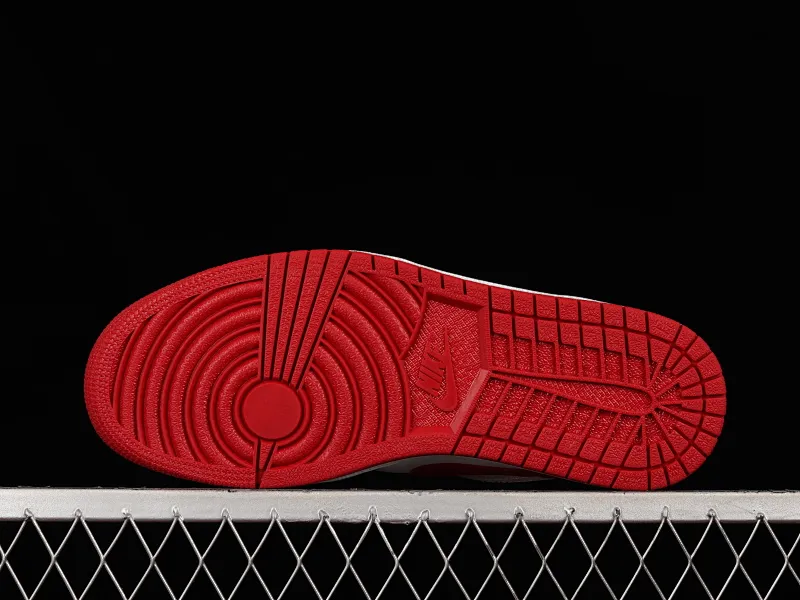 All categories Air Jordan Jordan series basketball shoes Air Jordan 1 Low G version pure original Air Jordan 1 Low AJ1 Joe 1 red white black sports culture basketball shoes 553558-163